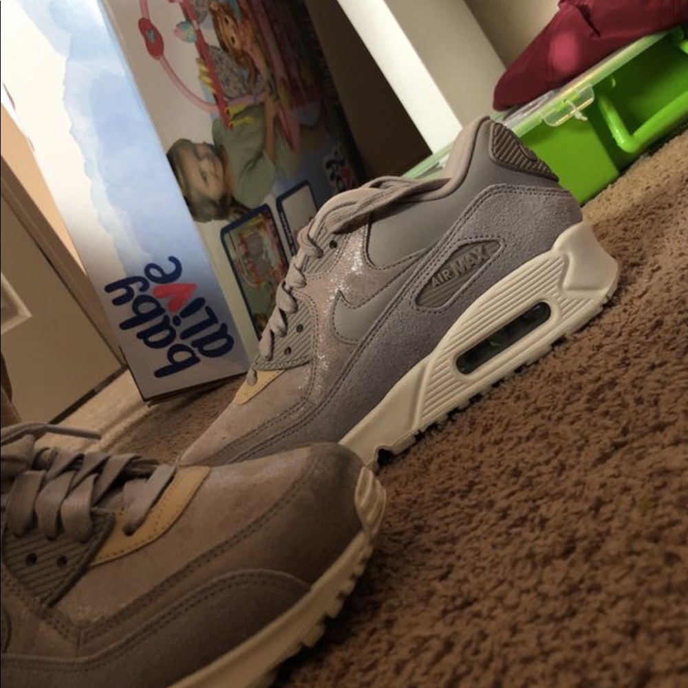 air maxes